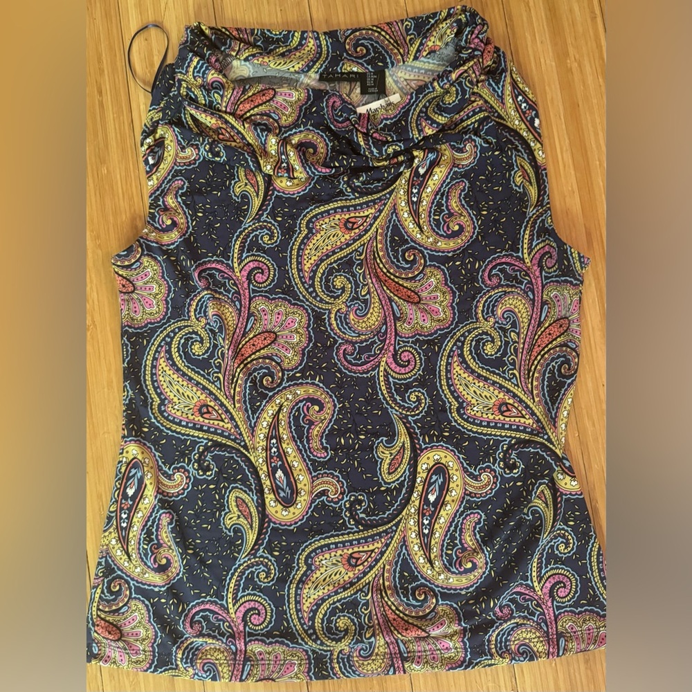 Paisley print Tahari sleeveless top.  Size Med.